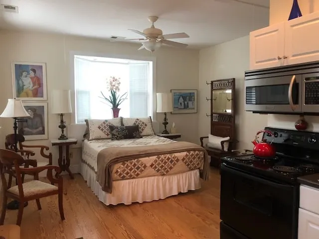 Brookside Cottage - Image 1