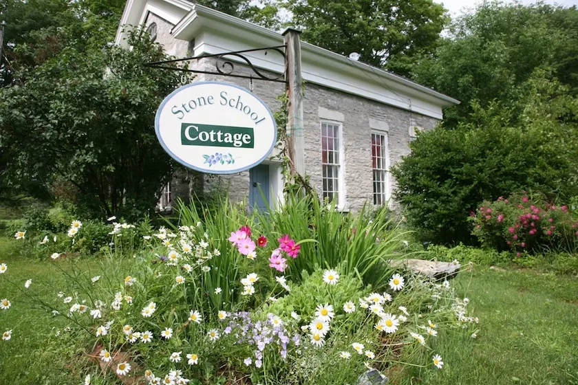 Stone School Cottage - Image 1