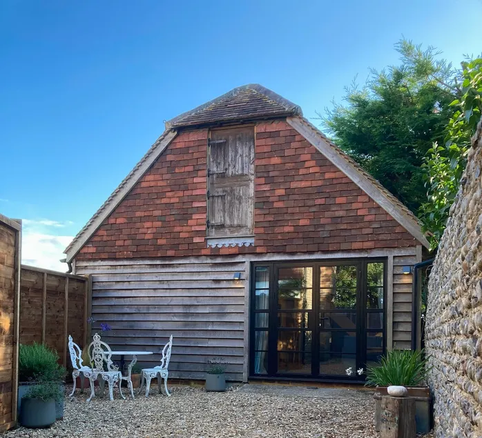 The Barn by the beach at The Well House, Climping - Image 1