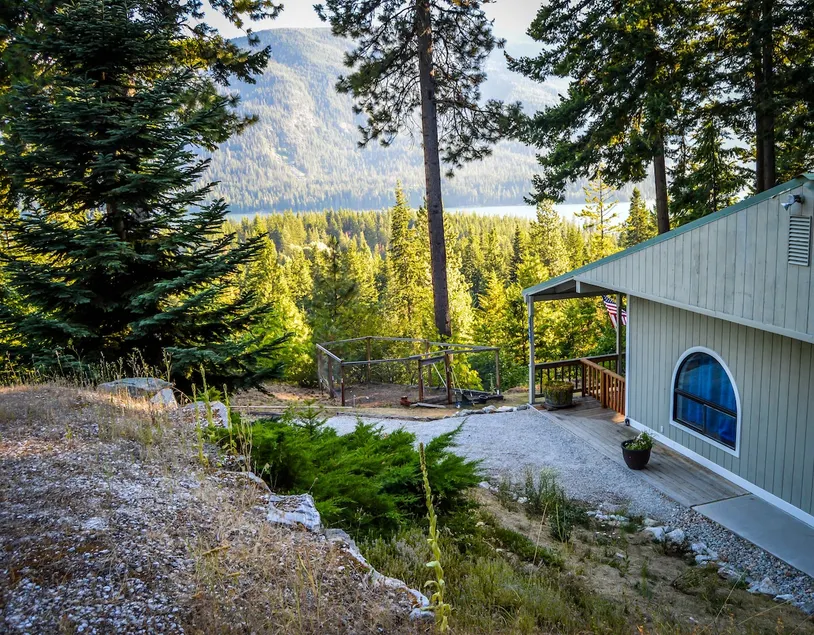 The Lakeview Retreat w/ Hot Tub · Near State Park - Image 1