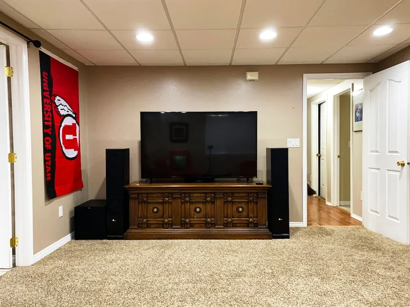 In-Law Unit w/Private Bed/Bath/Kitchen/Gym in UT! - Image 1