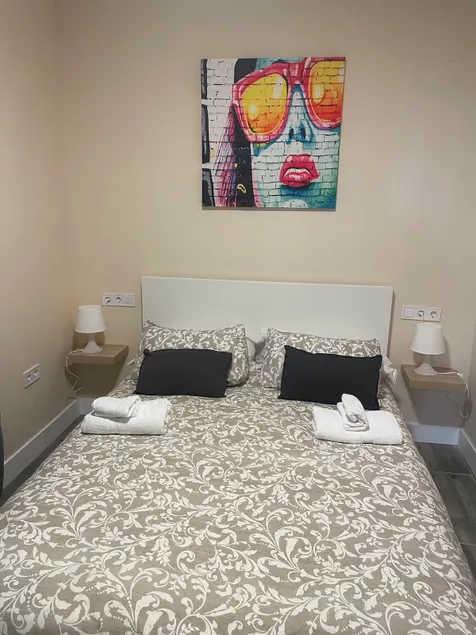Lola Flores's Little Apartment - Image 1