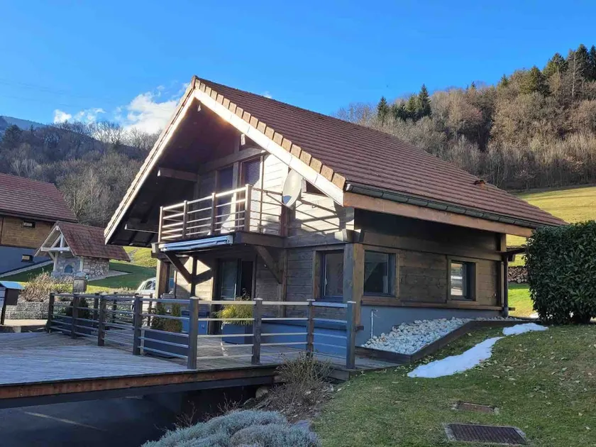 CHALET DUPLEX CHARMANT ENTRE LAC ET MONTAGNES - Image 1
