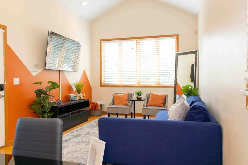 Your Home Away from home -12 mins from Downtown - Image 1