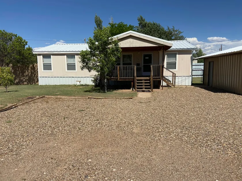 Lake Getaway - Image 1