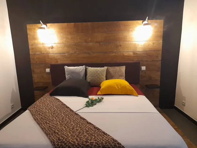luxury apartment - Image 1