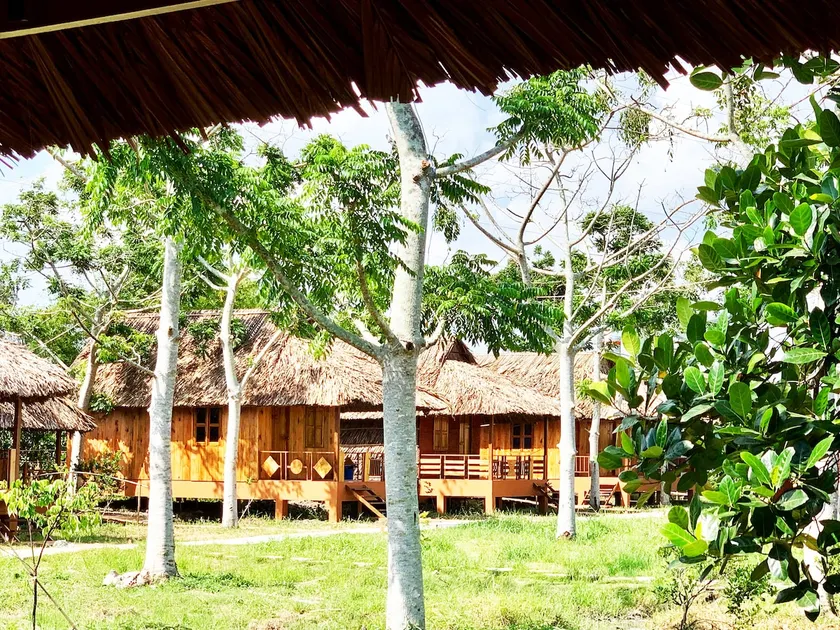 Mekong Daniel Bungalow - Image 1