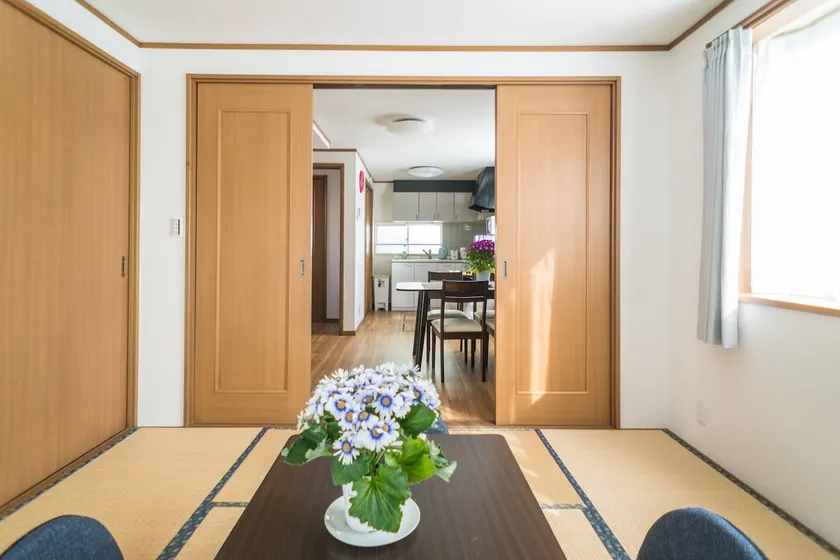 Arrive directly to haneda and narita airport - Image 1