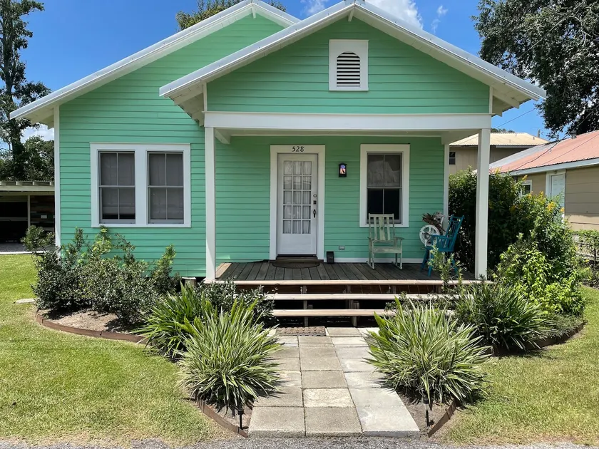 Suzie's Bayou Cottage - Image 1