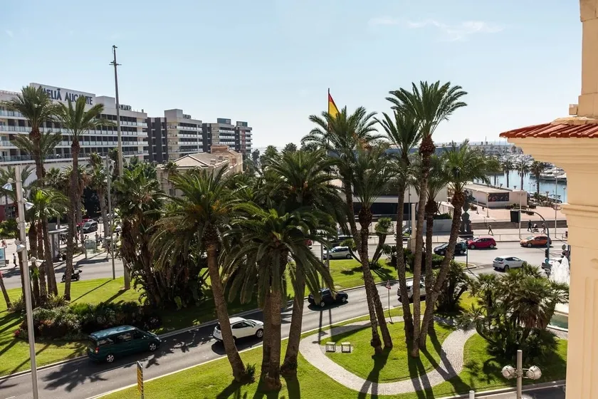 SEA VIEW CENTRAL BEACH - Image 1