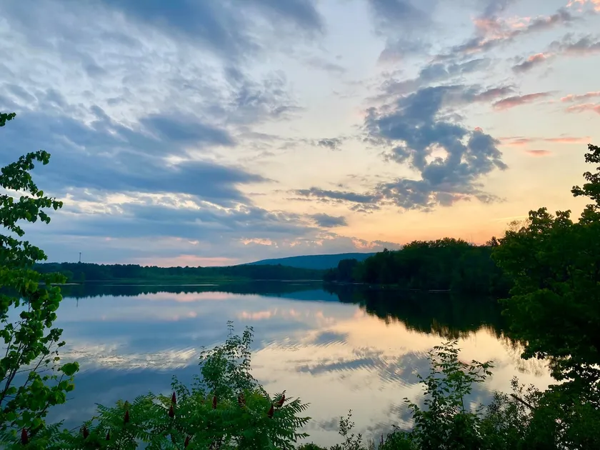 Unique and Cozy Getaway: Explore the Adirondacks! - Image 1