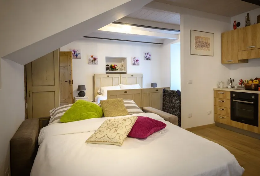 ”Riccardo” apartment with garden access - Image 1