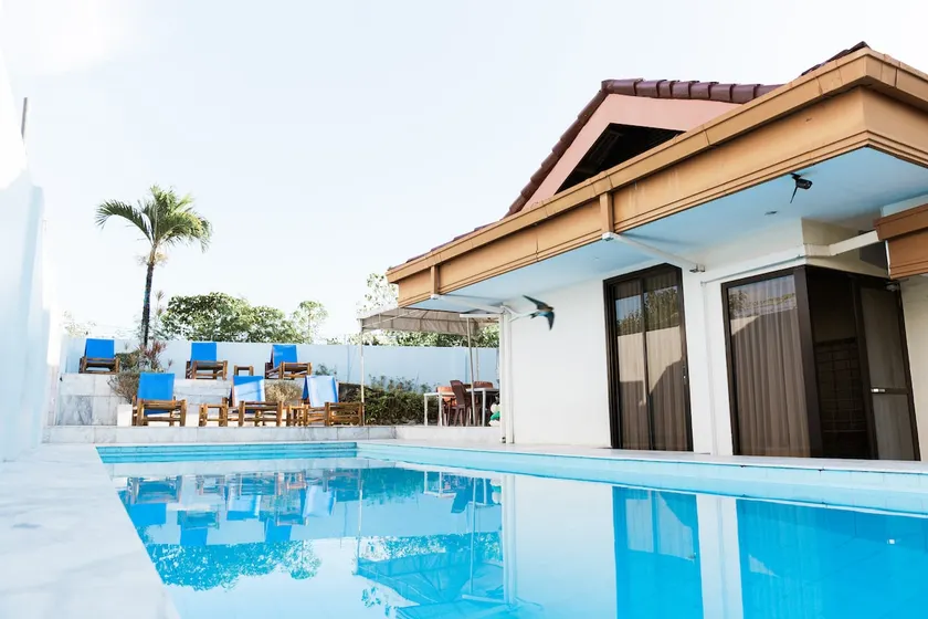 Oceanview Luxury Apartment in Bohol - Image 1