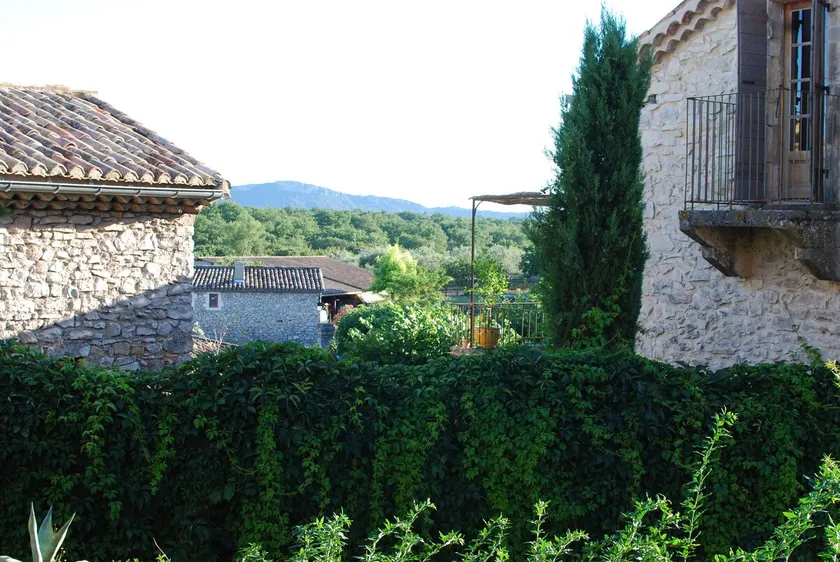 2 bedrooms Apartment 120m2 near UZES - Image 1