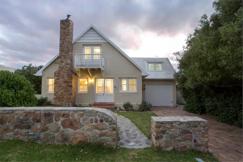 Stone Chimney Cottage - Image 1