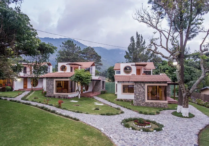 VILLA 6 - LUNA DEL LAGO - Image 1