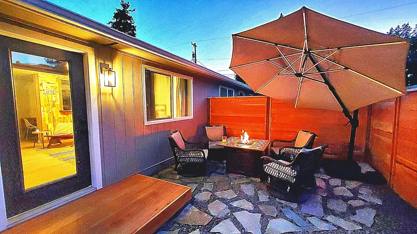 Sanders Beach stylish dwtn getaway spa fire table - Image 1