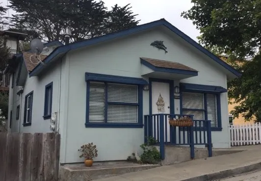 Dolphin House - Great Location! *30 day min stay* - Image 1
