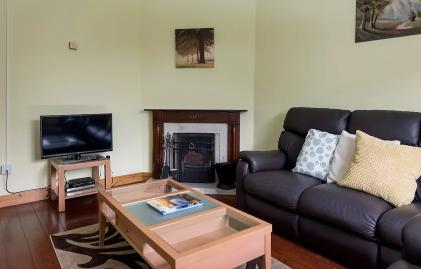 Bunhovil - 2 Bedroom Bungalow - Image 1