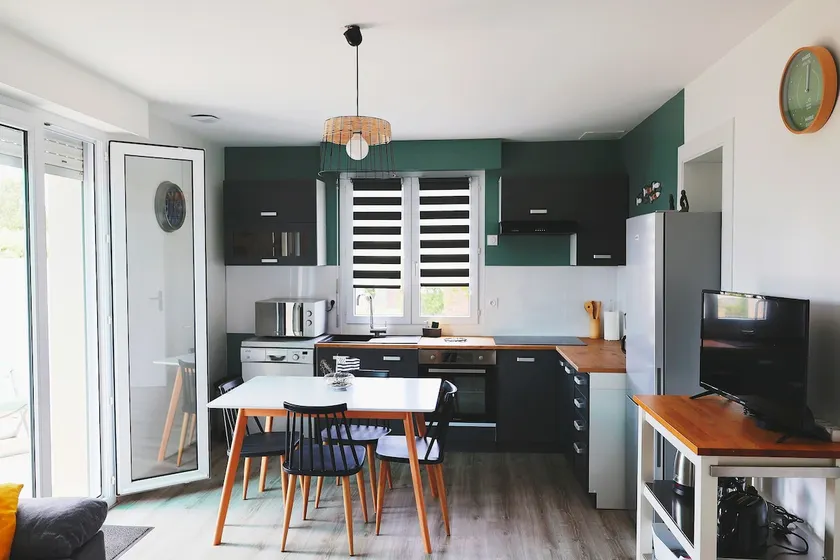 Superb apartment with terrace, 2 minutes from the beaches/port - Image 1