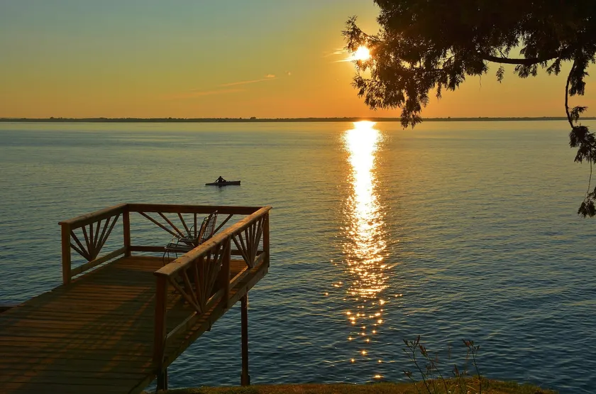 Lake Champlain Waterfront Apartment Rental - Image 1