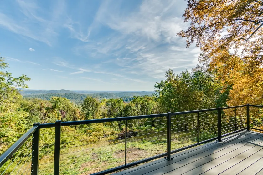 Sunrise Cottage in Wine Country - Image 1