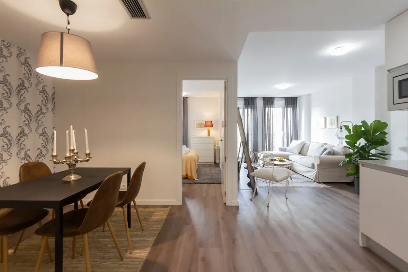 Spacious/modern home in the heart of Madrid 3 - Image 1