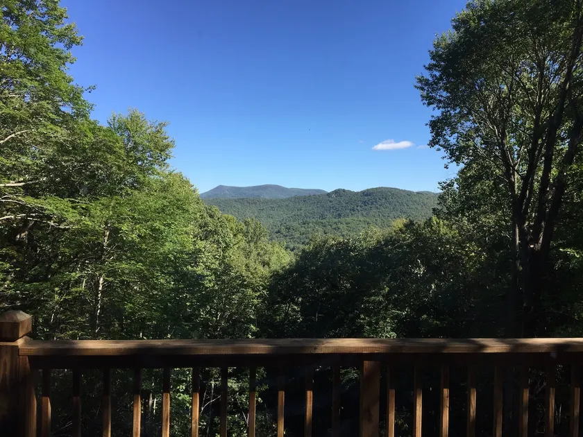 VIEWS! 100+MB WIFI! firepit, private, convenient - Image 1