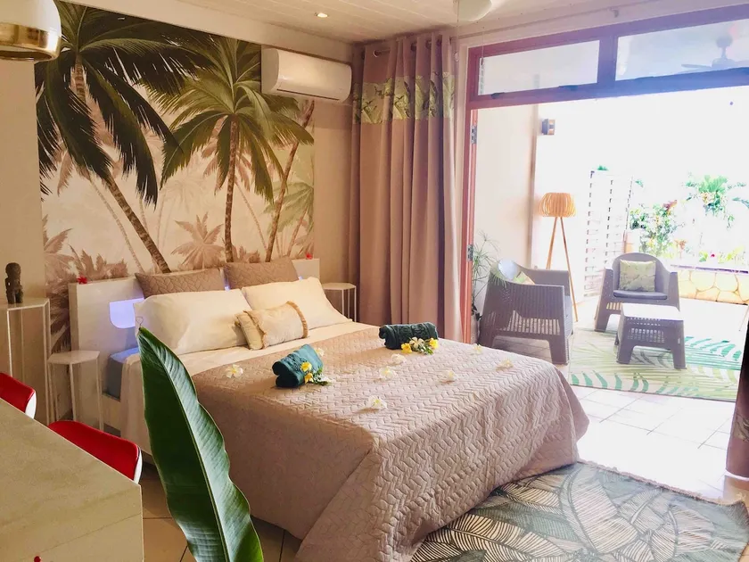 Comfortable Suite with Kitchen, View & Pool ! - Image 1