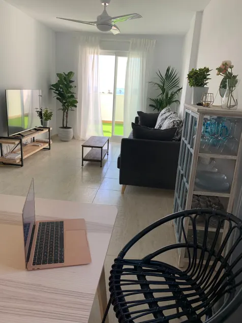 Oceanfront apartment in Balerma - Image 1