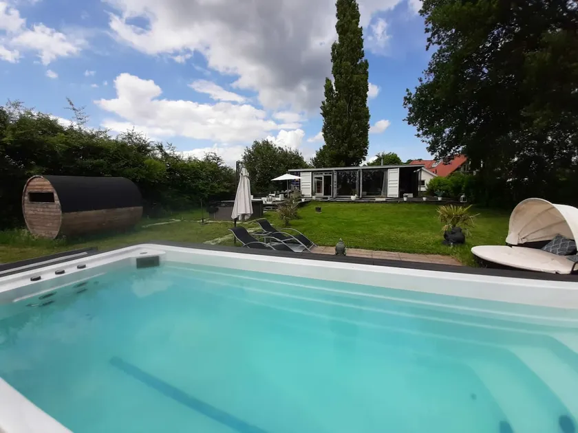 Heated swimming pool, Jacuzzi, sauna, grill cottage private! - Image 1