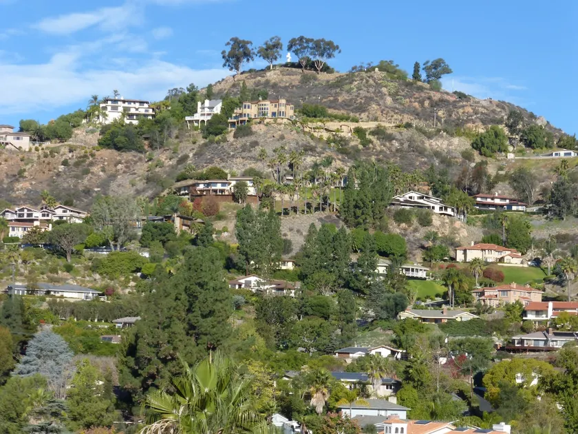 Updated TownHome, Great Location, Fantastic Views - Image 1