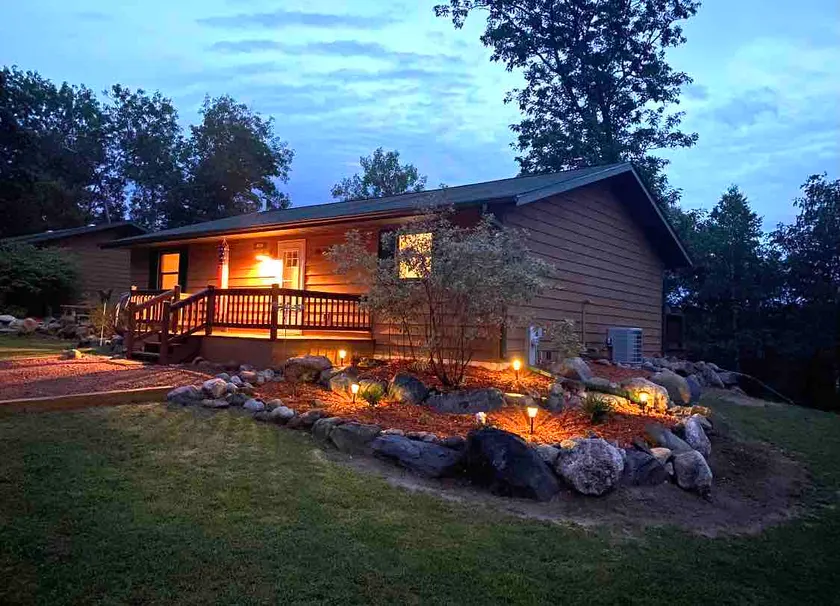 God’s Country Minocqua, Wi. - “Up North” @ Back Bay Cabins on Lake Shishebogama - Image 1