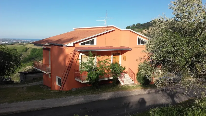 Unique Italian Hideaway - Image 1
