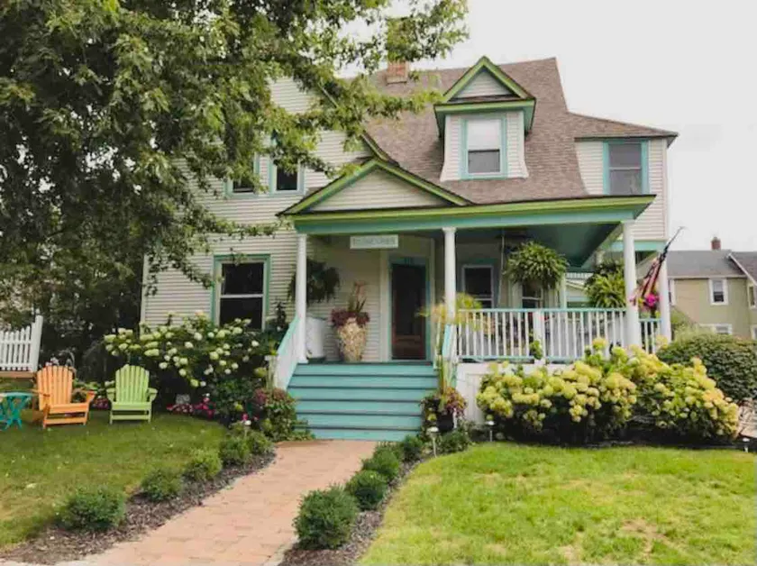 Happy House - Image 1