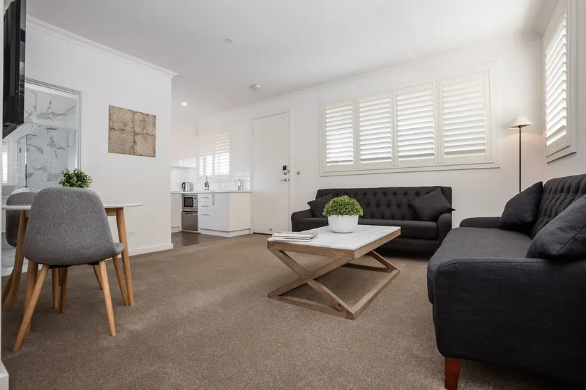 Newington Apartments - Apt 1 Twin Queen, New! - Image 1
