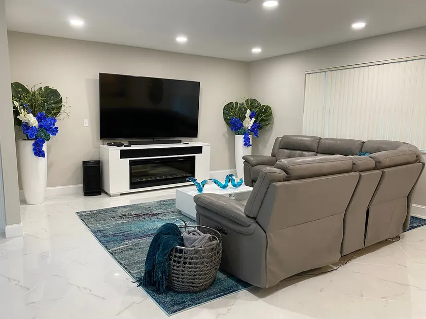 Amazing 3Bd Home Private Heated-Pool. Fence Yard - Image 1