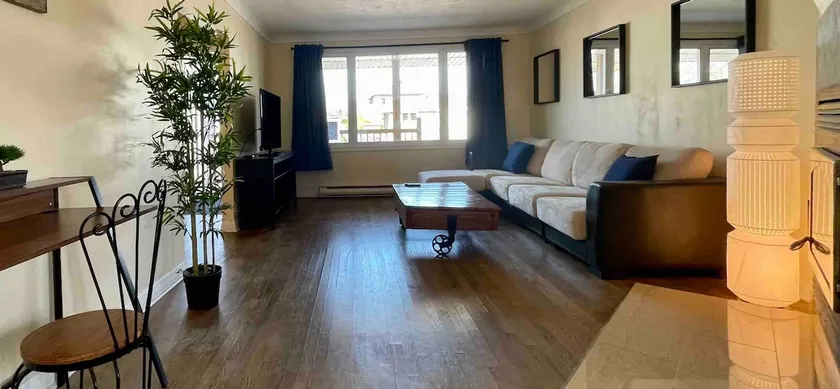 Spacious 3BR Apt w/ Free Parking 7 min to Ottawa - Image 1