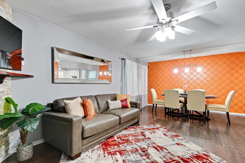 Spacious Dual-Home Retreat-Peloton-2 Kitchens - Image 1