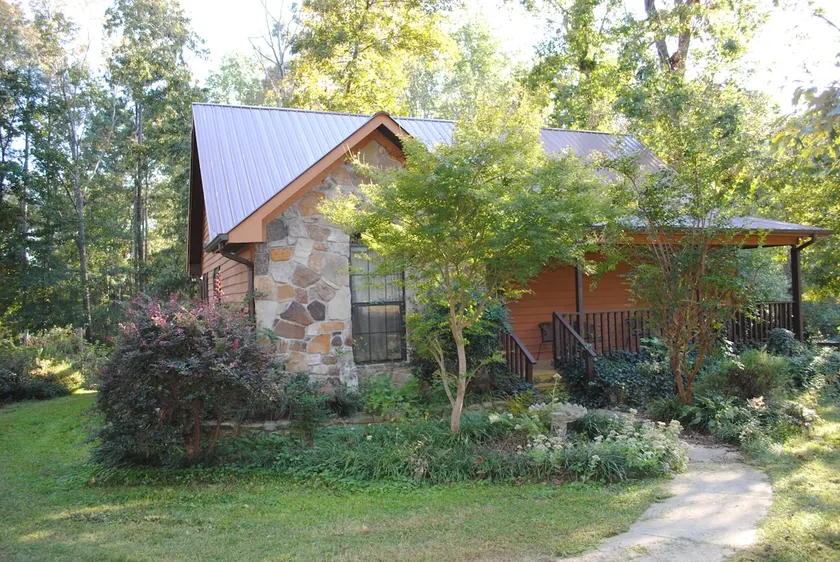 3br by G'ville Lake w/ boat parking & fam friendly - Image 1