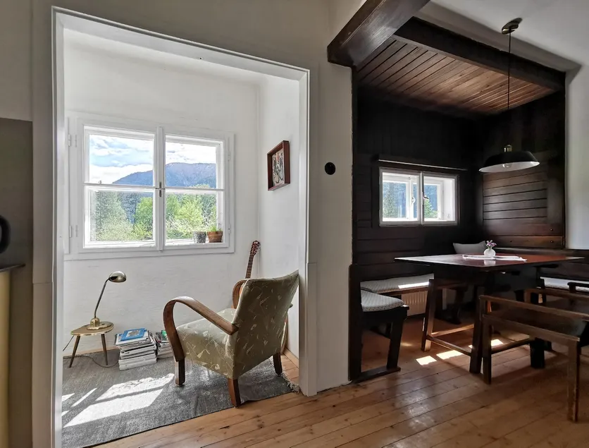 Charming old building apartment - Image 1