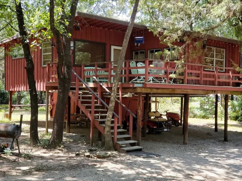 Treehouse Cabin/ Beach and Lake Access - Image 1