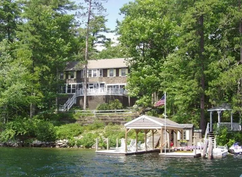 6 Night Min Lake Winnipesaukee Lakefront Villa - Image 1