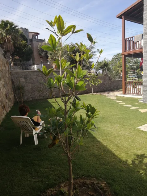 2+1 house with garden in Gümüşlük, 5 minutes walk to the beach - Image 1