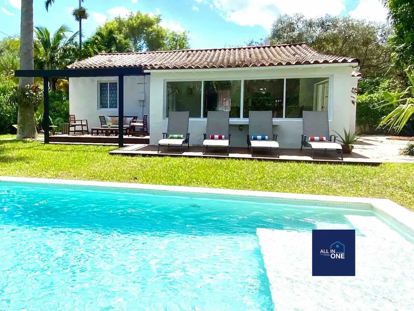 Private Pool Home*near Wynwood & Beach*Central MIA - Image 1