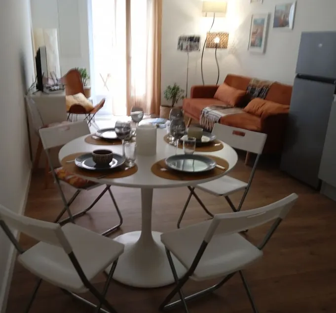 Sète: cozy little nest, air-conditioned and renovated - Image 1