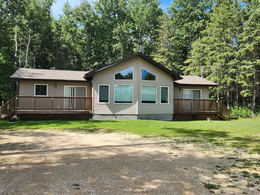 Family Friendly 3-Bedroom Cottage - Image 1