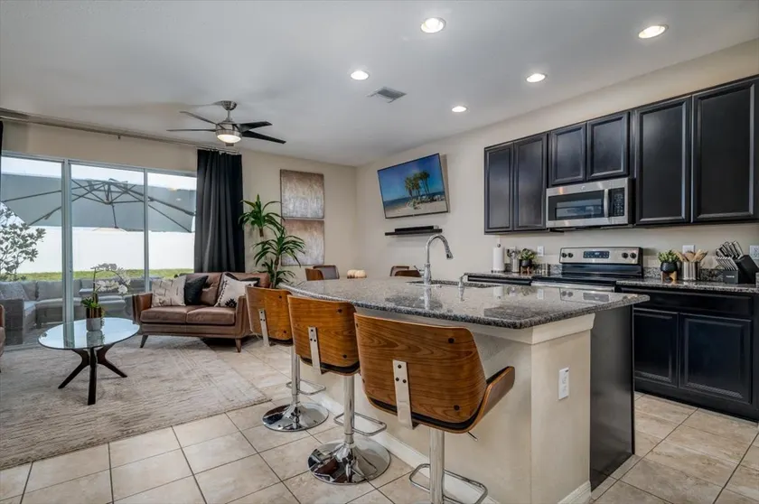 Luxury - Modern - Spacious Home Away From Home - Image 1
