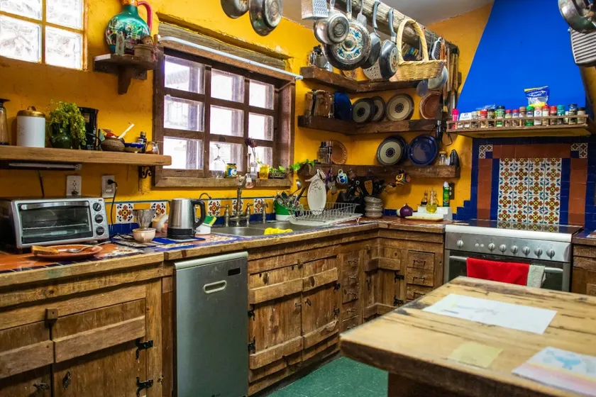 Rustic House ”Piece of Heaven” Family - Image 1