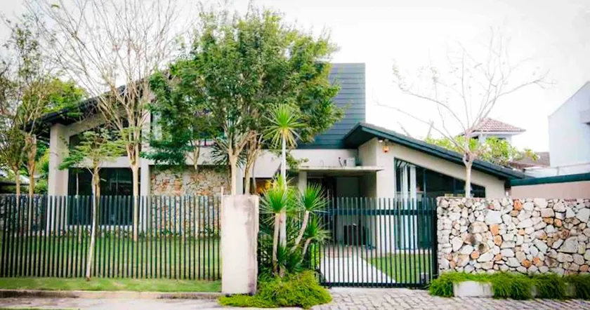 Kimstone City Villla 5+1 bdrm Pool near beach - Image 1